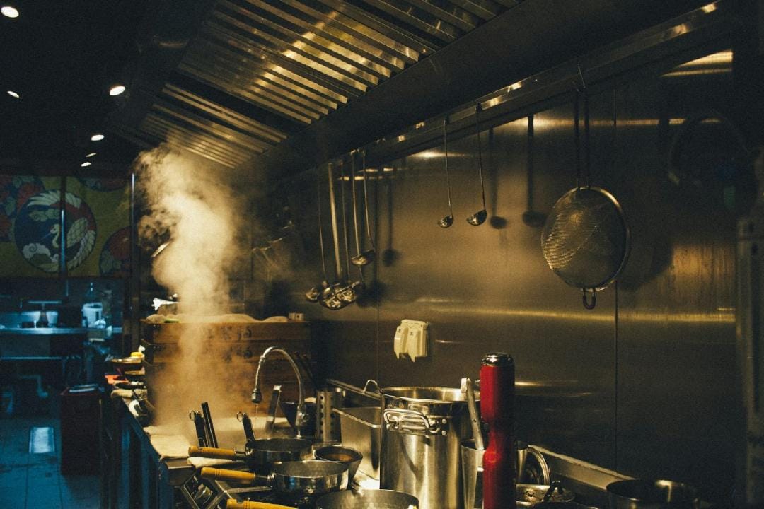 Comment bien s'équiper pour les métiers de la restauration ?