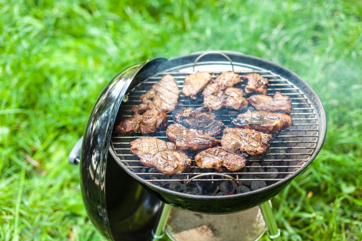 Barbecue, viande grillée