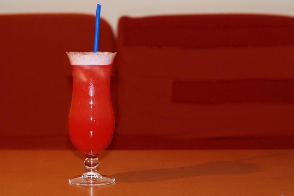 Comment réussir le cocktail Sex on the Beach : recette et astuces