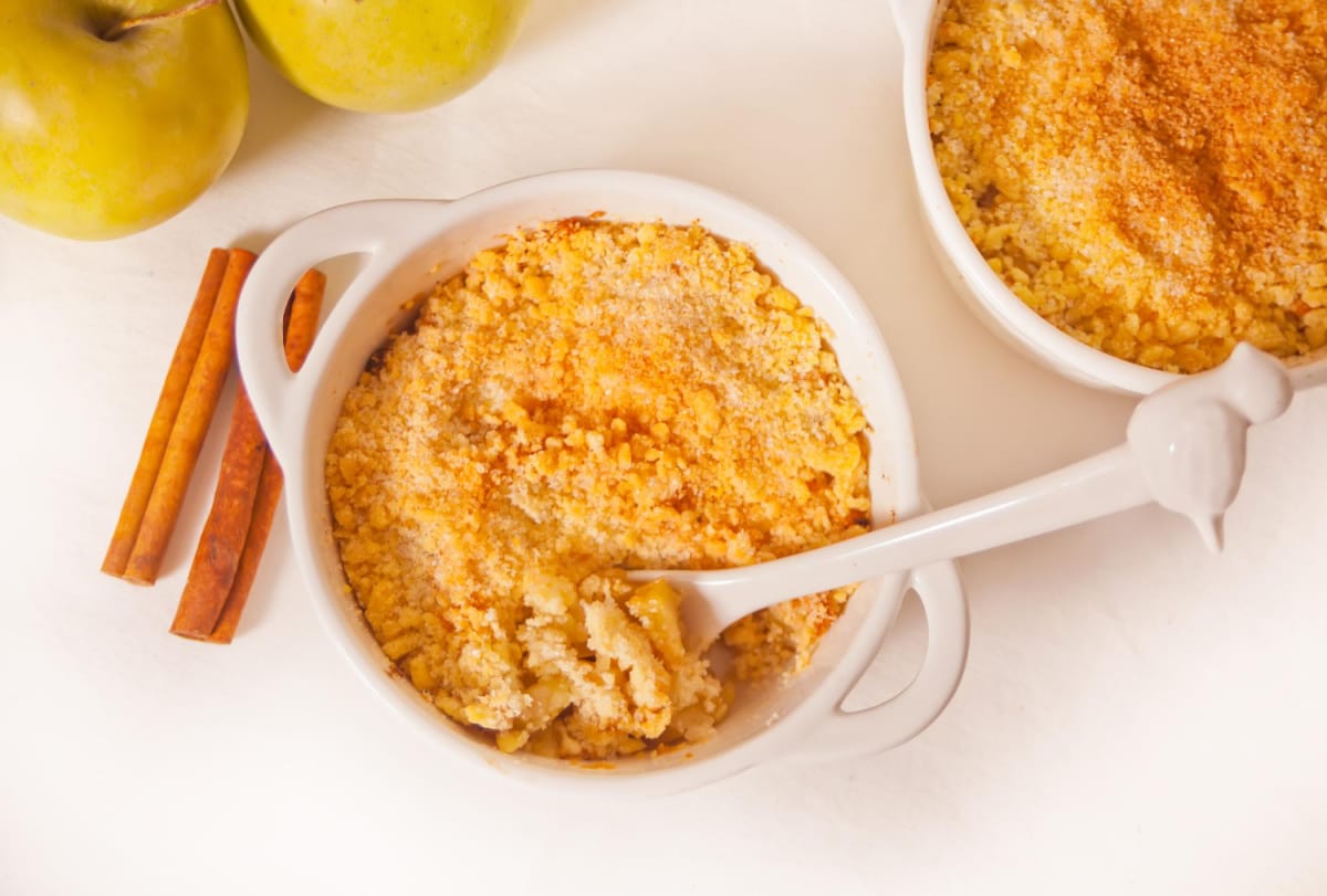 Crumble pomme-poire à la cannelle