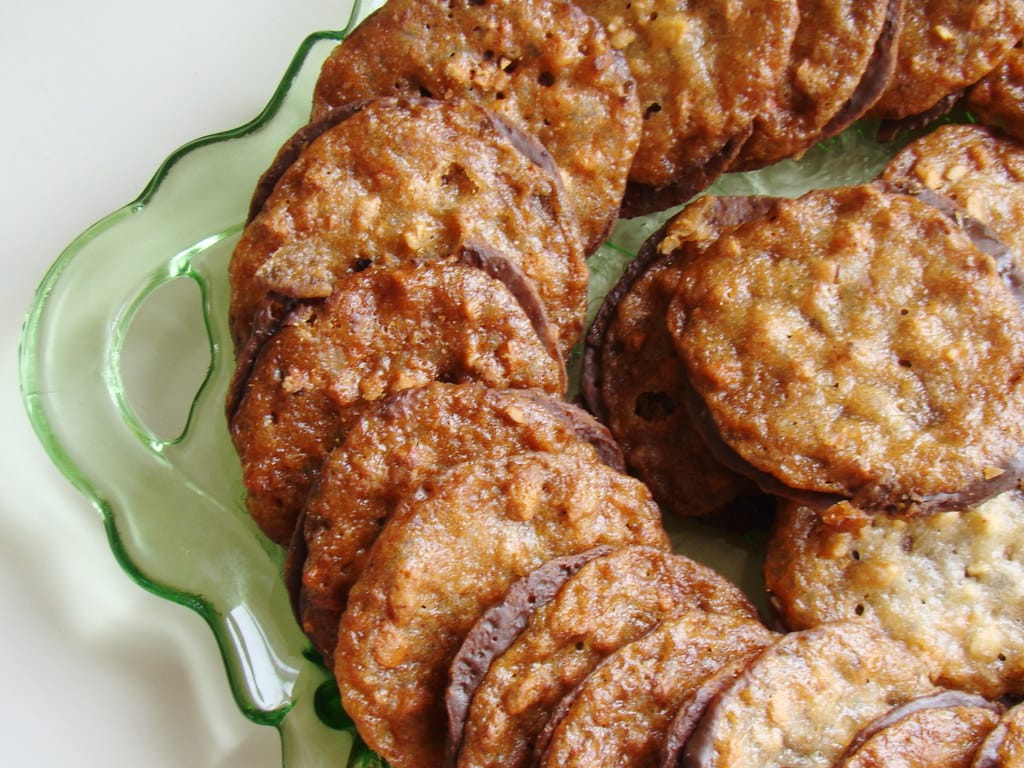 Découvrez l'origine et la recette traditionnelle des florentins, le biscuit gourmand