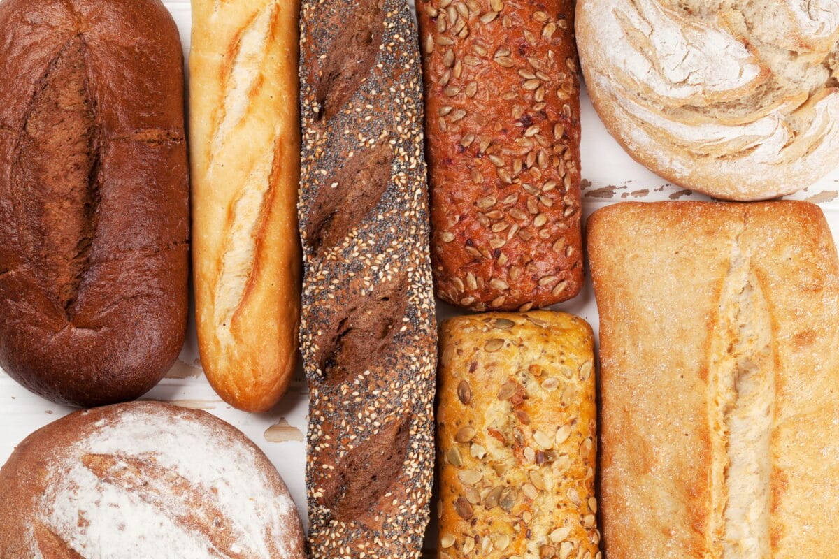 Divers pains croustillants et brioches