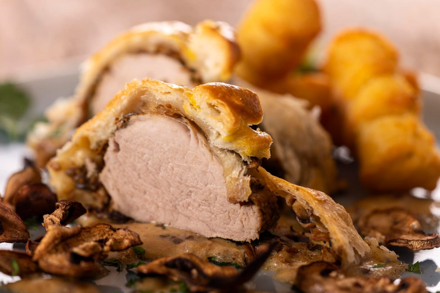 Filet Mignon En Croûte Moutarde Crème Fraîche Filet mignon en croûte : recette gourmande aux champignons et moutarde