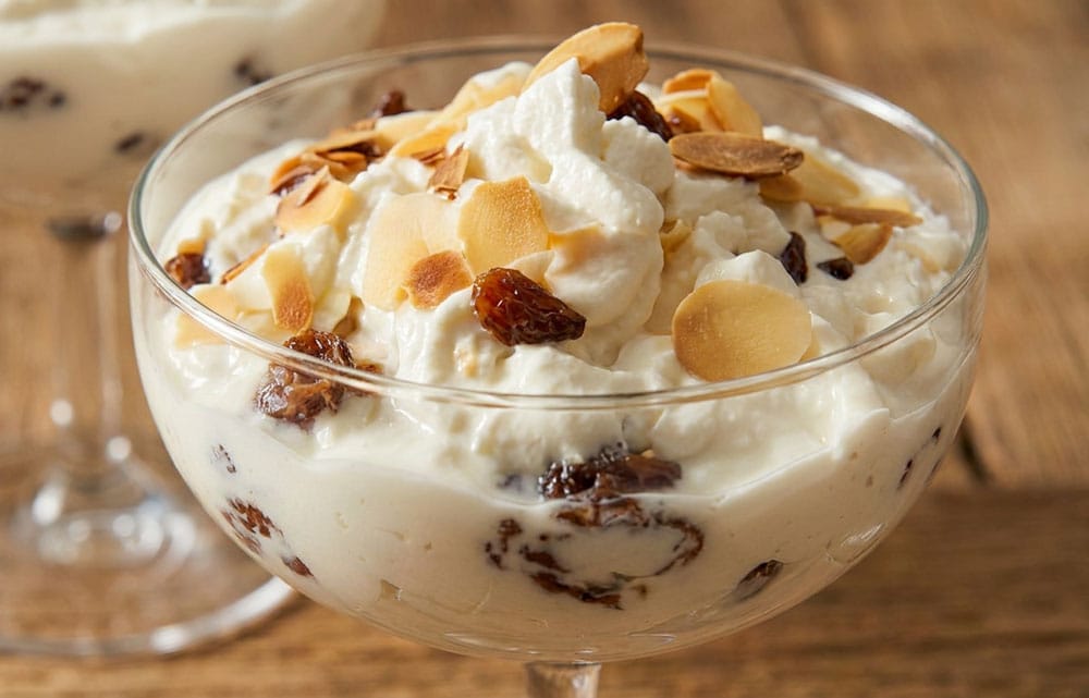 Fromage blanc aux raisins de Malaga et aux amandes