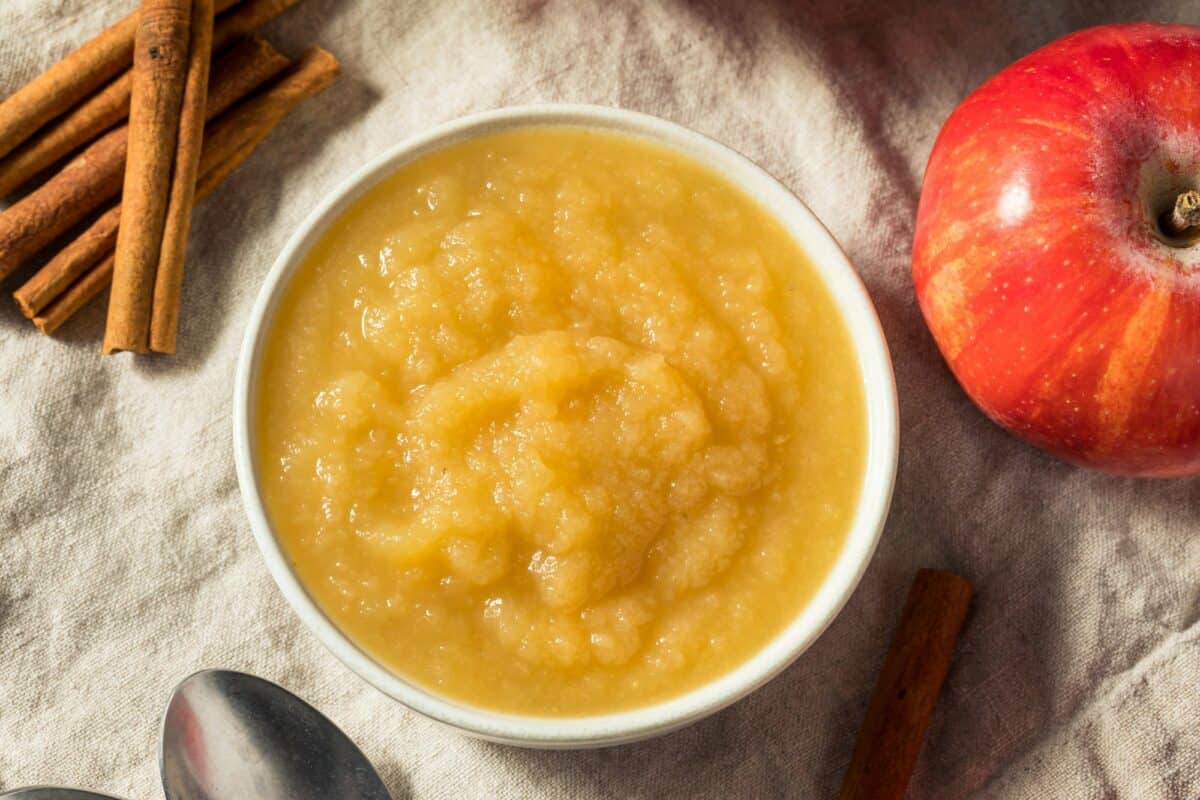 Healthy Organic Raw Apple Sauce