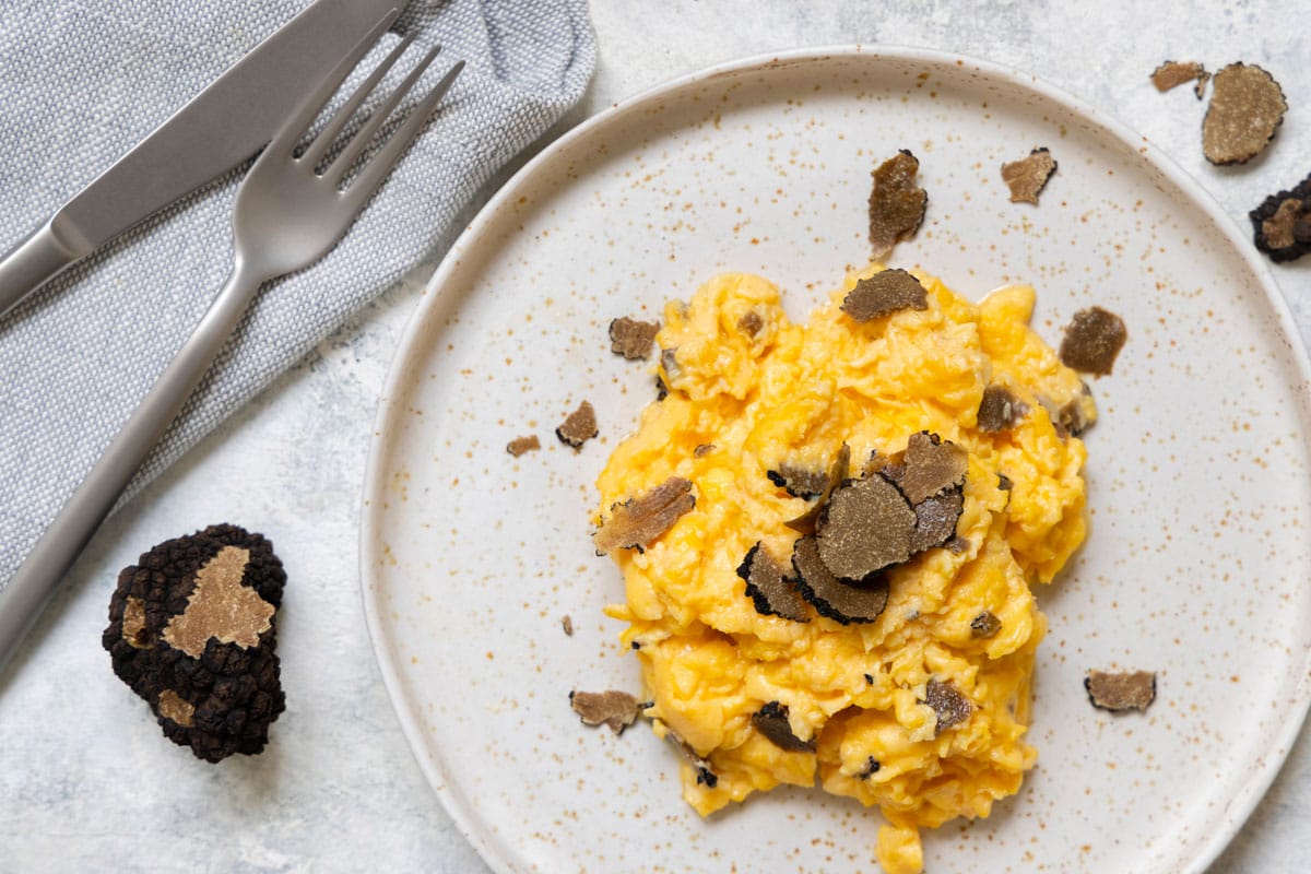 Recette d'oeufs brouillés et truffe