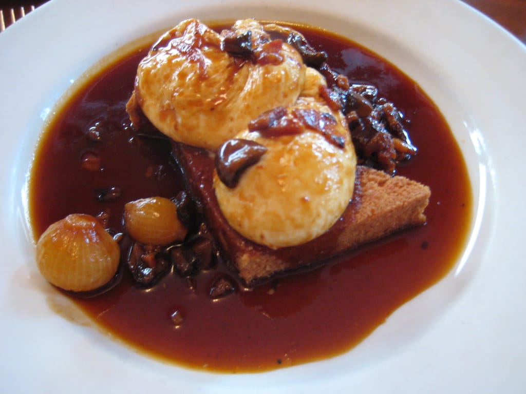 Oeufs en meurette