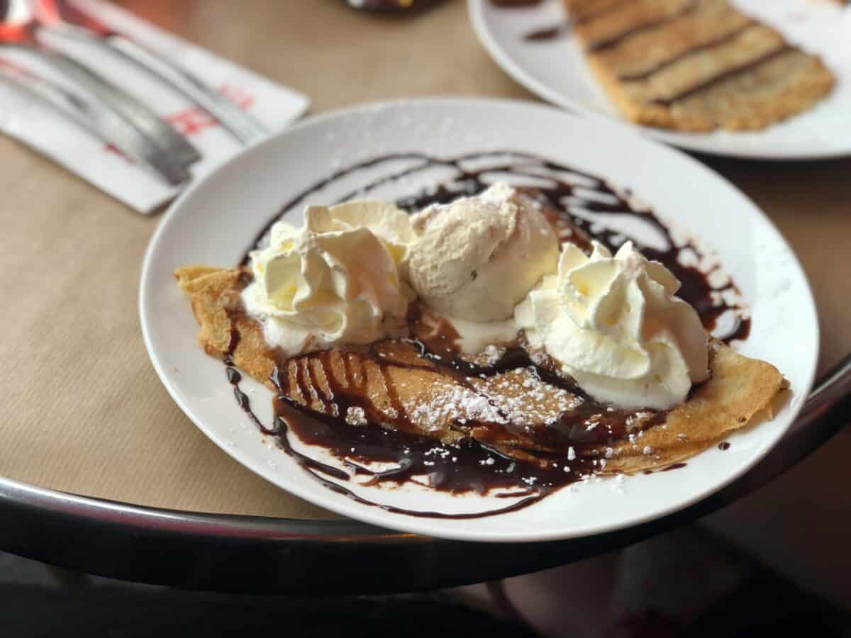 Exploration culinaire : plongez dans l'histoire fascinante de l'origine des crêpes
