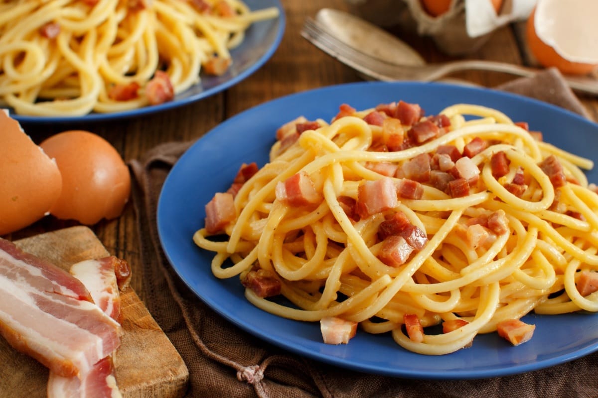 Plat traditionnel italien : spaghetti carbonara