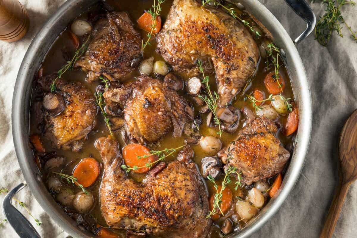 Poulet au coq au vin fait maison