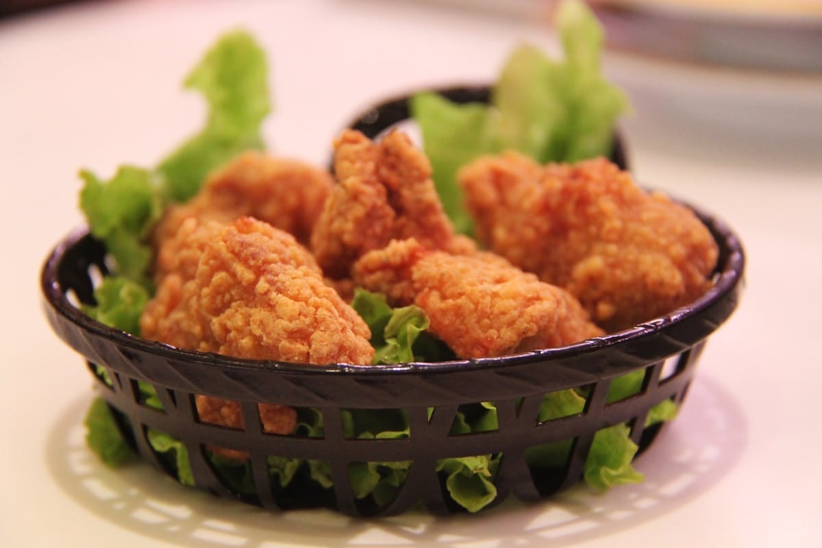 Poulet frit parfait et juteux
