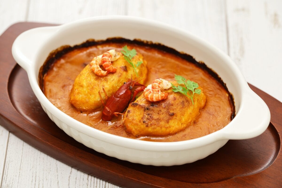 quenelle maison (boulettes de poisson à la crème d'écrevisses), cuisine française du Lyonnais