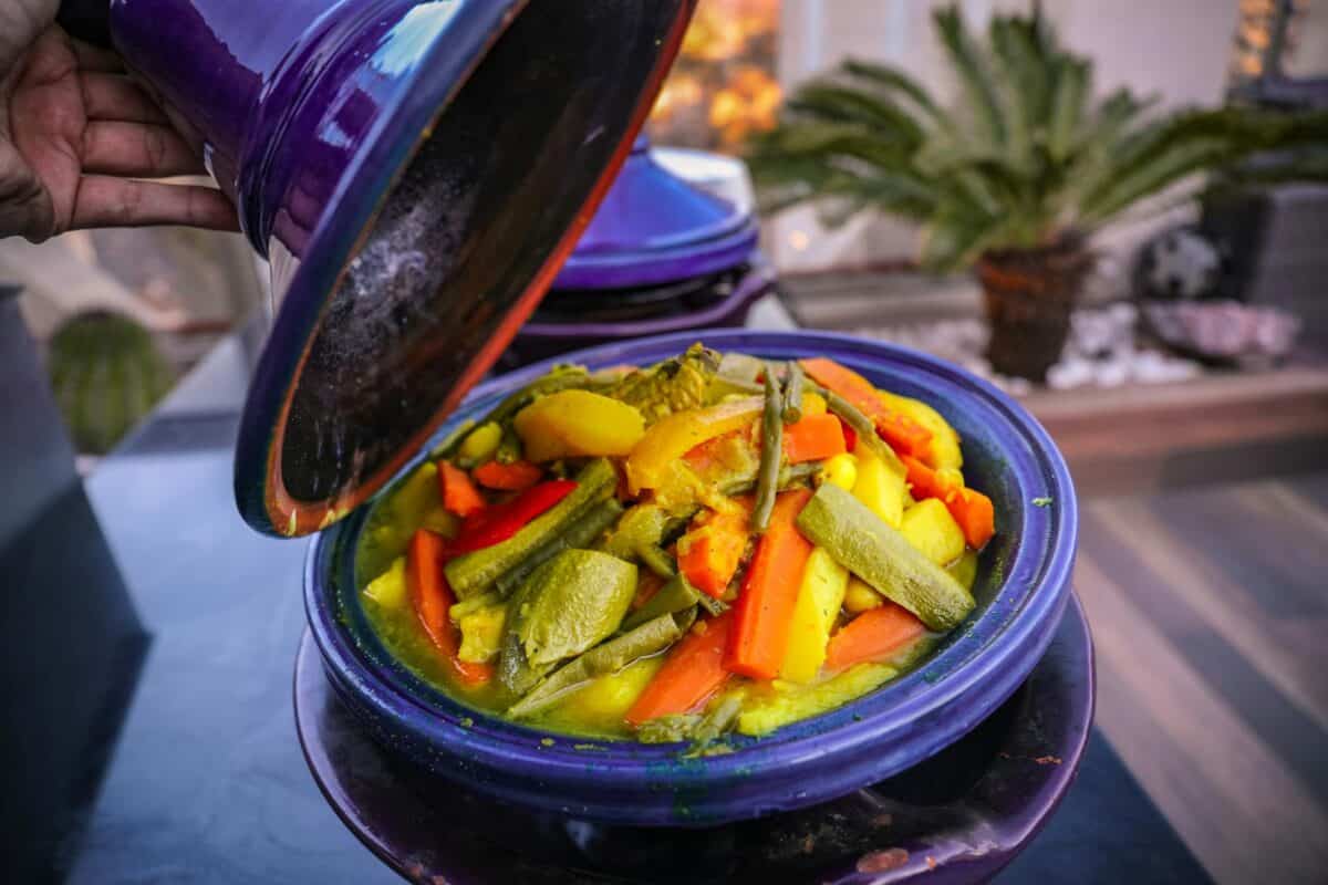 Comment préparer un délicieux tajine de légumes racines au millet : guide étape par étape