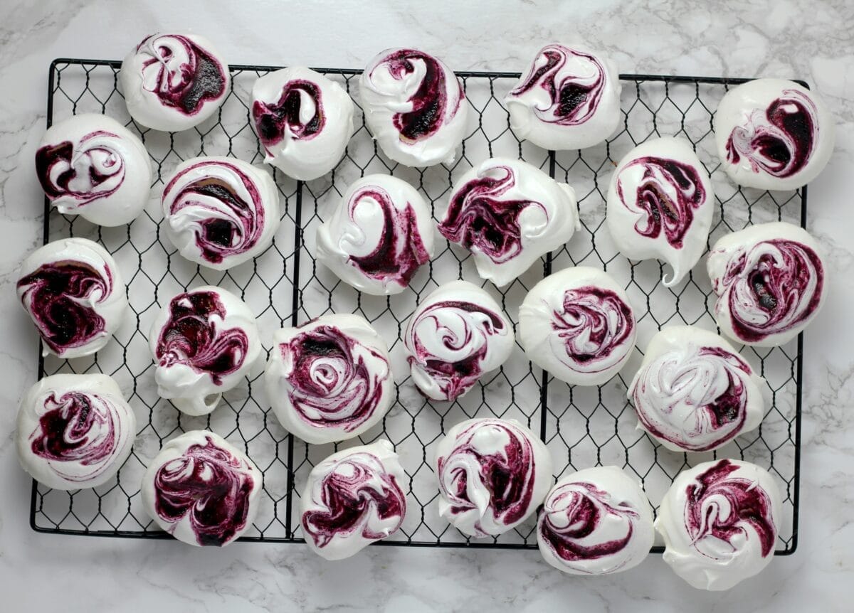 Comment réussir la meringue française traditionnelle : guide et recette détaillée