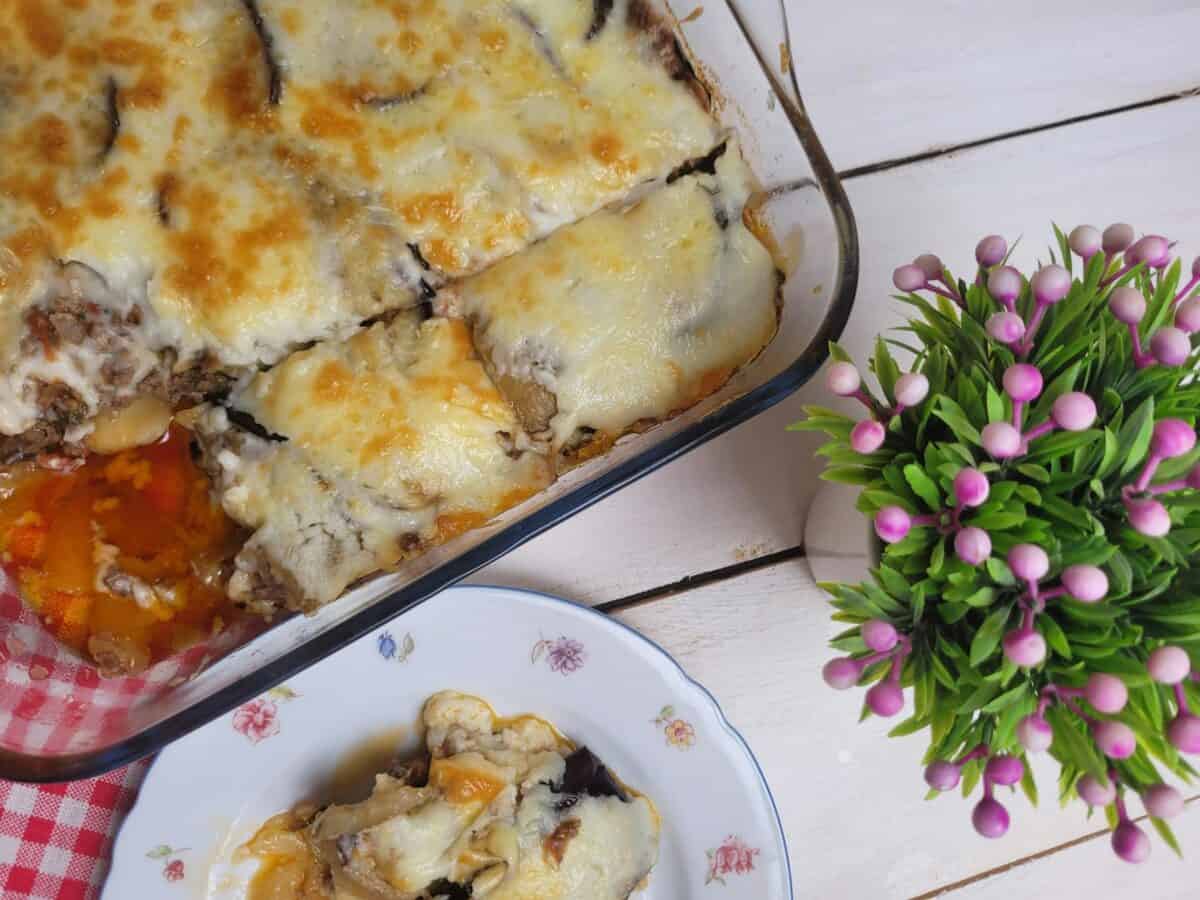 Moussaka grecque authentique : découvrez comment préparer ce plat traditionnel à la perfection