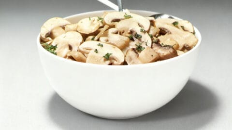 Salade de champignons crus