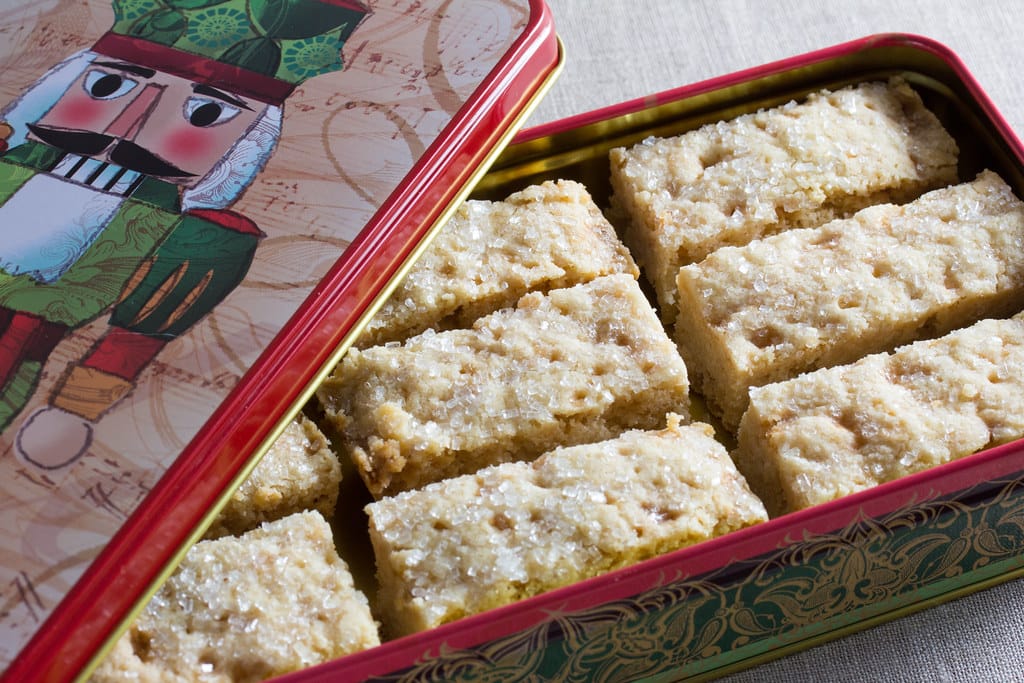 Boite en fer remplie de shortbread