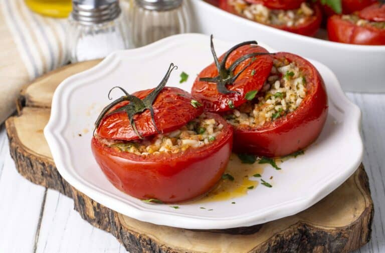Recette authentique de tomates farcies au riz façon grand-mère : un