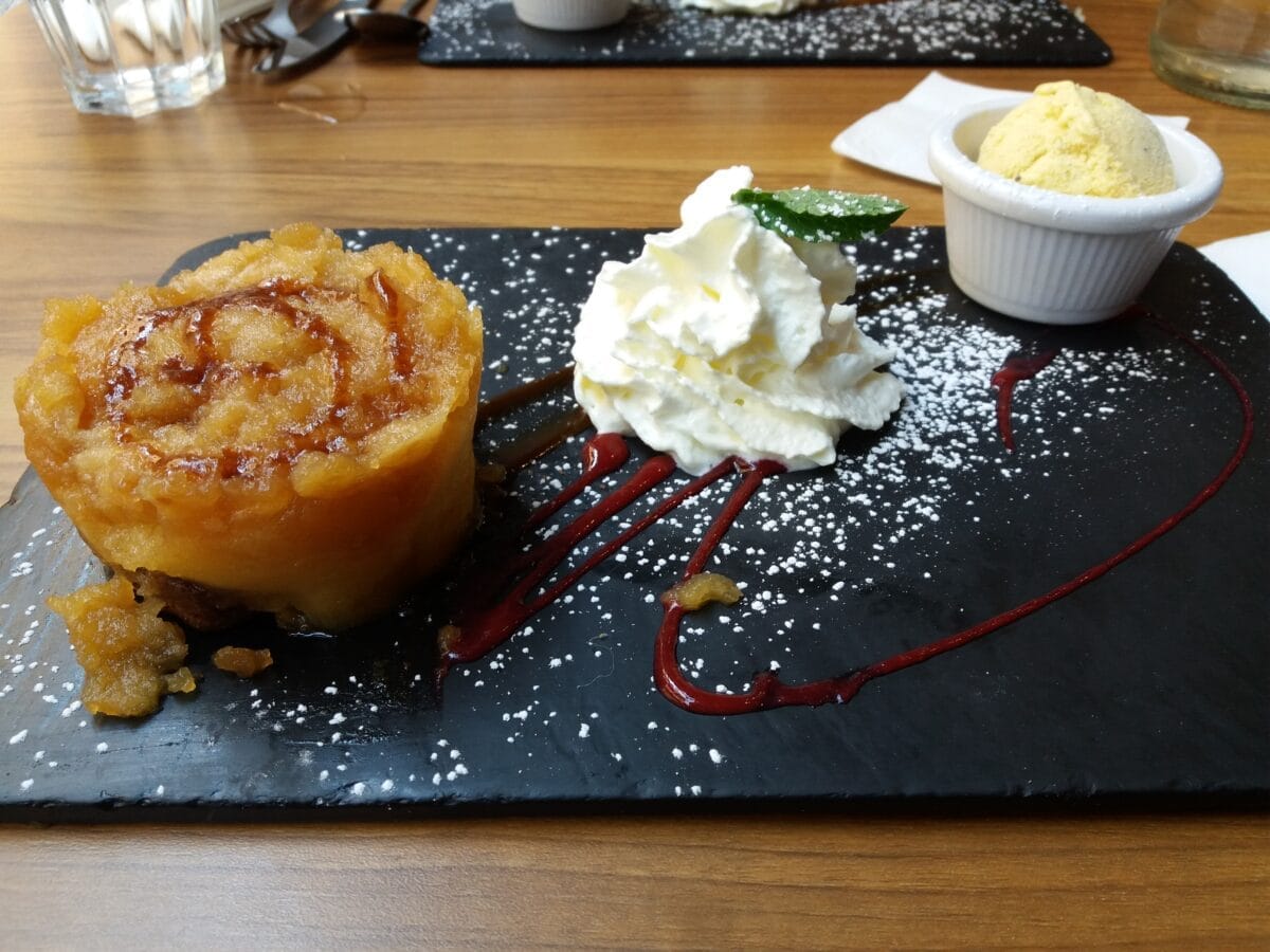 Tarte tatin traditionnelle : découvrez comment réussir facilement cette recette emblématique