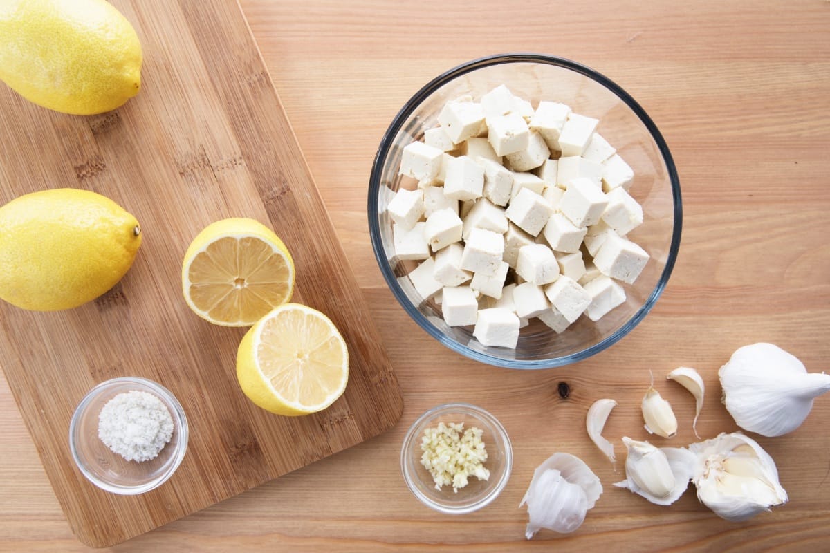 Tofu aux citrons et à l'ail