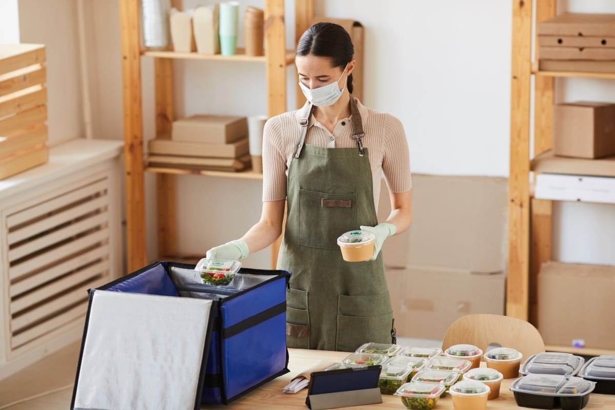 Travailleur dans un service de livraison