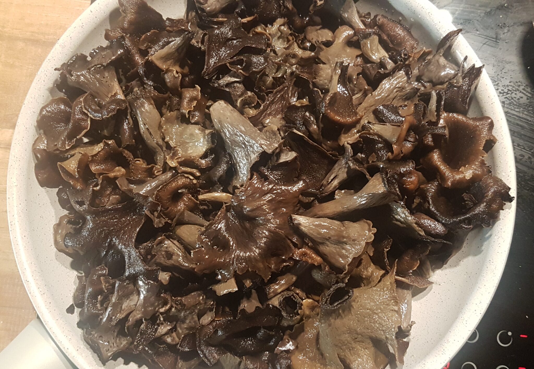 Temps De Cuisson Trompette De La Mort Fraîche www.laminutegourmandeparis.com